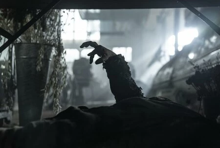 Момент из сериала Ходячие мертвецы Дэрил Диксон